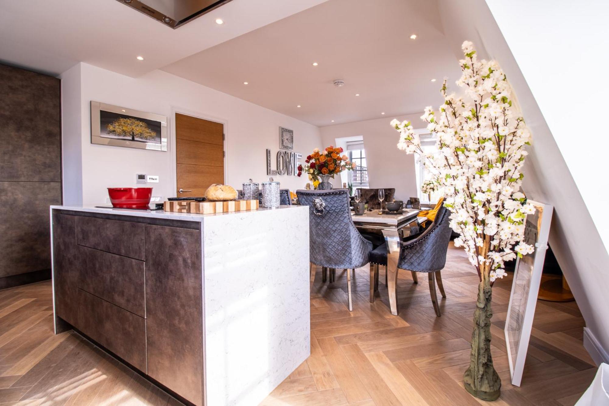 Elegant 3-Bedroom Penthouse In Marble Arch 70 ロンドン エクステリア 写真